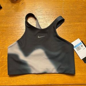 New With Tags Nike Swoosh Bra